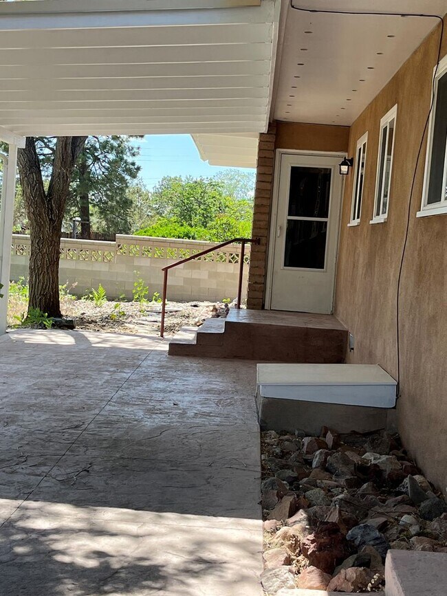 Building Photo - 133 La Placita Circle - Lease Only