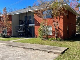 Building Photo - 390 Guzzardo Ln