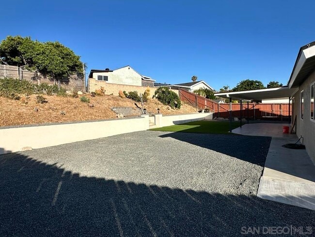 Building Photo - 7684 Meadowbrook Ct