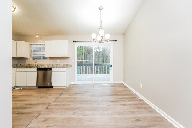 Building Photo - 2032 Lown Farm Ln