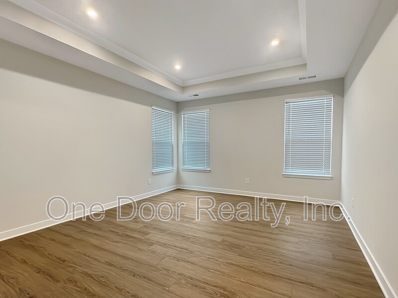 Building Photo - 105 Ironsmith Wy