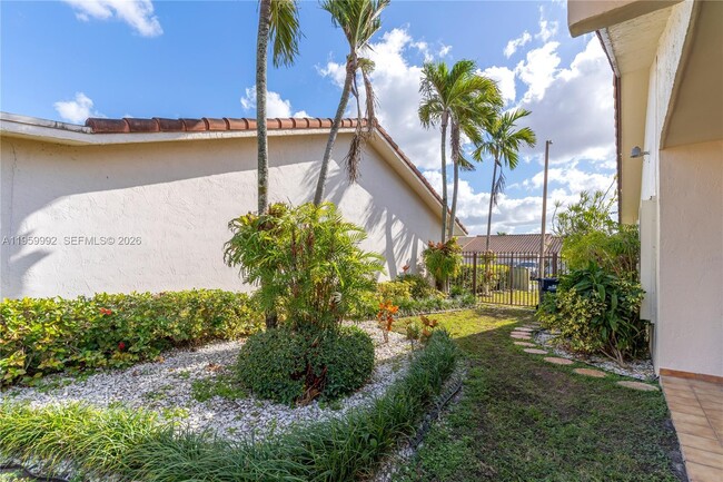 Building Photo - 13755 SW 23rd Terrace