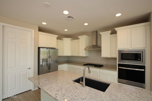 Building Photo - 21379 N 269th Ave