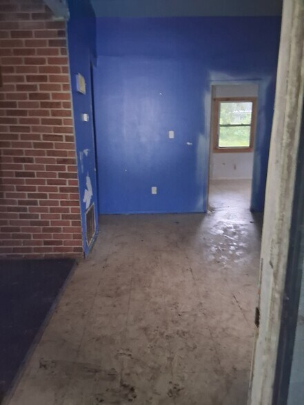 Building Photo - 500 St Thomas Ln