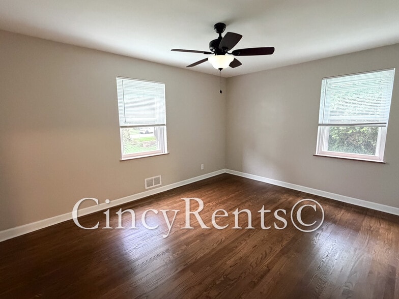 Building Photo - 4105 Paxton Woods Dr