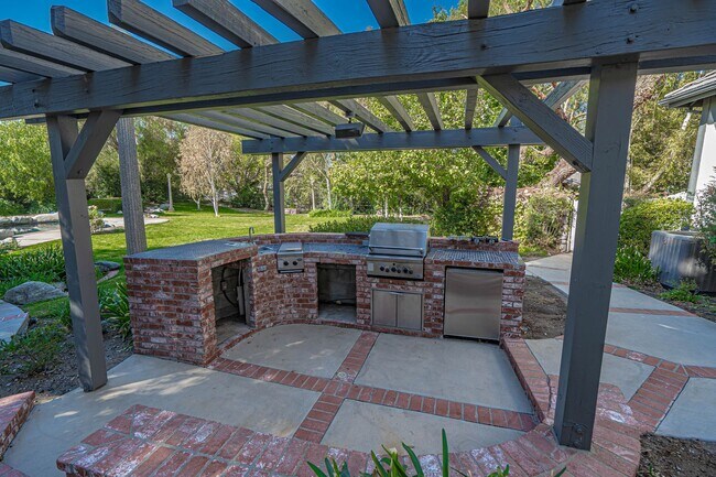 Building Photo - COMING SOON! Magnificent 6-Bedroom Gated Estate in Sand Canyon!