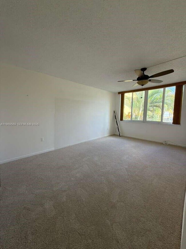 Building Photo - 6750 Royal Palm Blvd