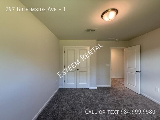 Building Photo - 297 Broomside Ave