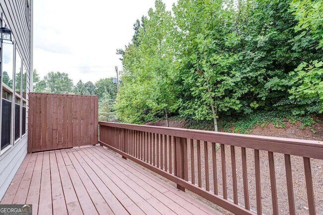 Building Photo - 1395 Harris Way S