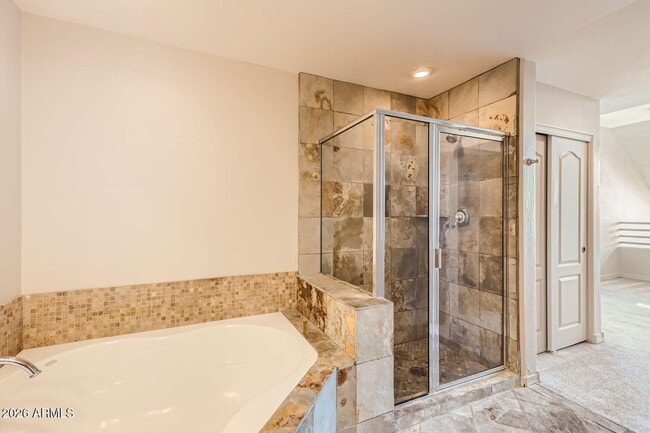 Building Photo - 17 W Vernon Ave