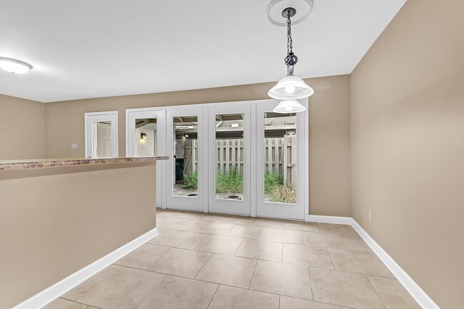 Building Photo - 7523 Bavarian Dr