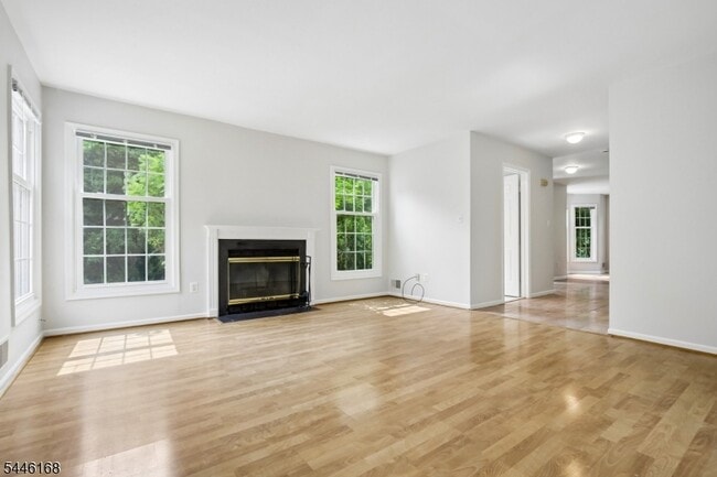 Building Photo - 85 Laurelwood Ct