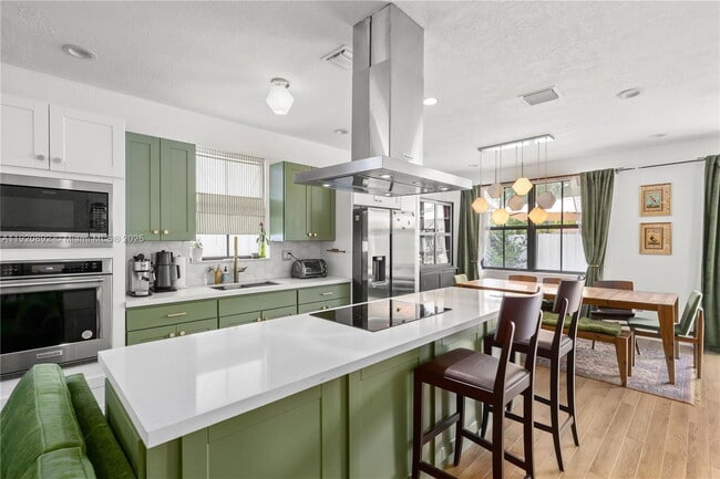 Building Photo - 1023 NW 100th Ave