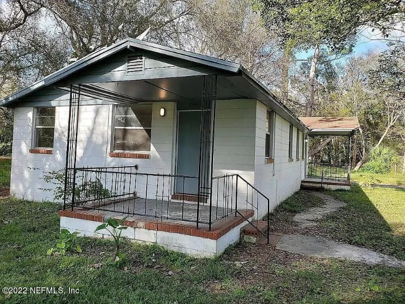 Building Photo - 3359 Columbus Ave