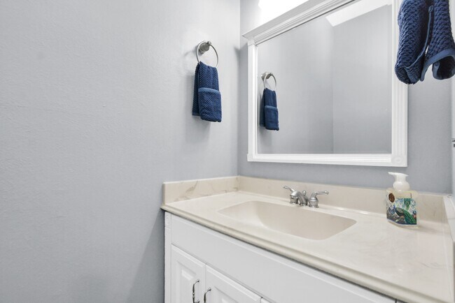 Building Photo - 3292 Holly Hall St