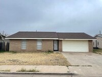 Building Photo - Family Home in Lawndale