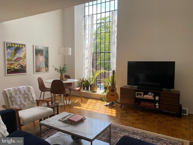 Building Photo - 501 Spruce St