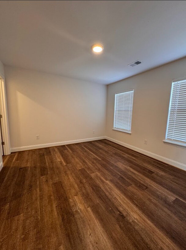 Building Photo - Inquire today on how to get FREE rent!