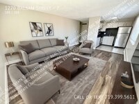 Building Photo - 1270 Balsam St