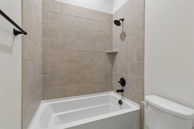 Building Photo - 500 Cottage Pl