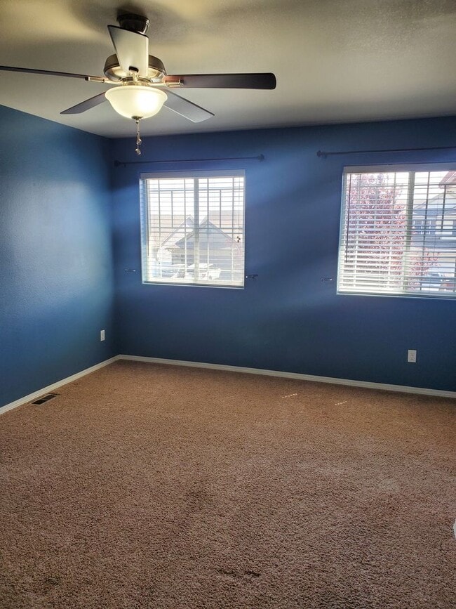 Building Photo - Beautiful 2 Story Home!