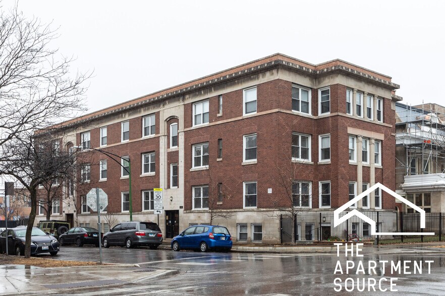 Building Photo - 4502 N Sheridan Rd