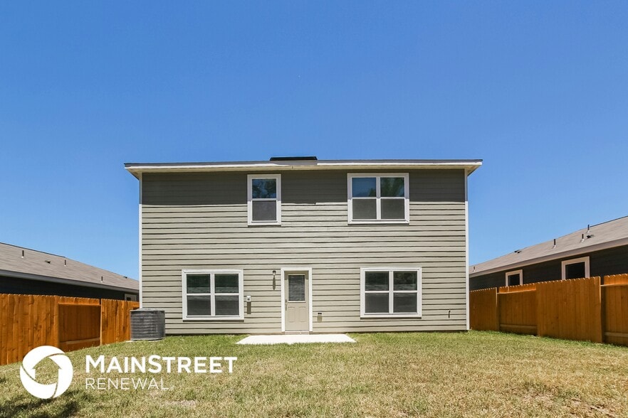 Building Photo - 23051 Bellini Dr