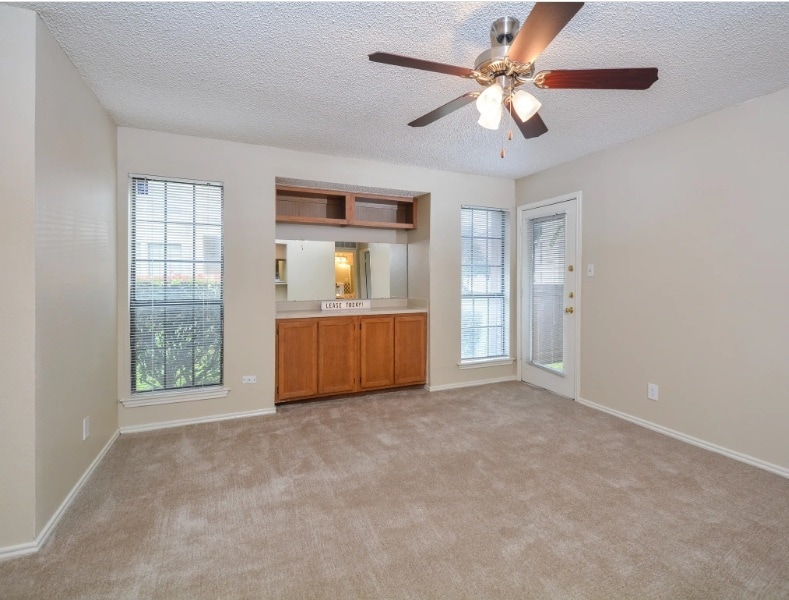 Building Photo - 9971 Quail Blvd