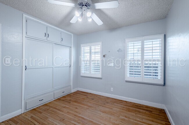 Building Photo - 2 Bedroom/1 Bath Home with Bonus Room  - $1650 per month!