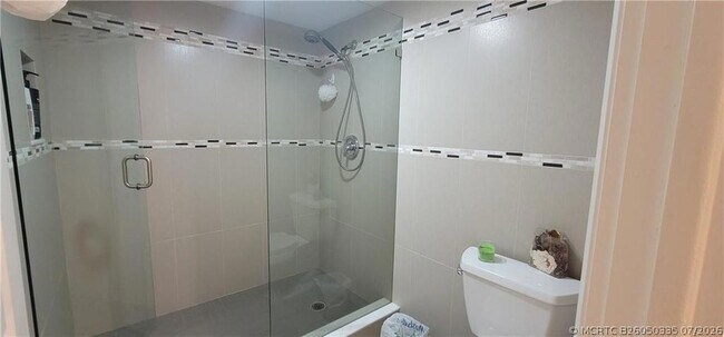 Building Photo - 6010 S Falls Cir Dr