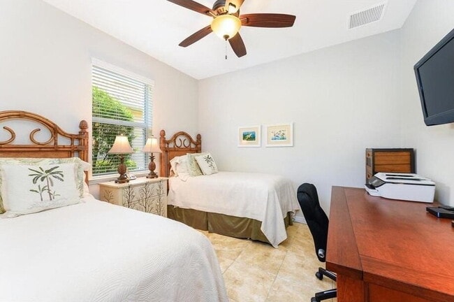 Building Photo - Elegant Furnished 3-Bedroom + Den Pool Home in VillageWalk of Bonita Springs – Available for Seas...