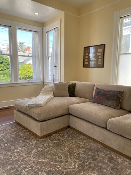 Family Room/Office/3rd bedroom - 209 19th St