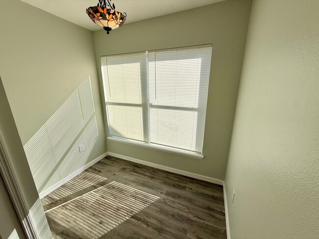Building Photo - 3/2 Spacious Saint Cloud Home with fenced ...