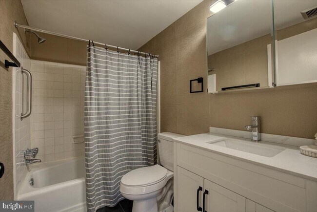 Building Photo - 1016 W Baltimore Pike