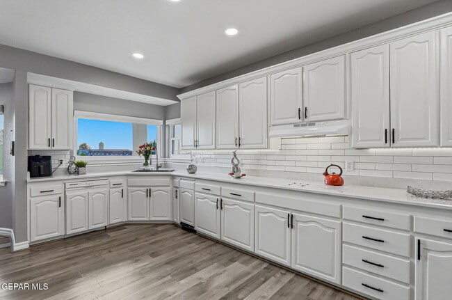 Building Photo - 871 Via Alegre Ln