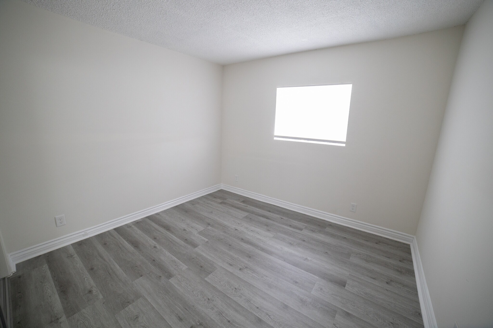 Building Photo - 1315 Ocean Park Blvd