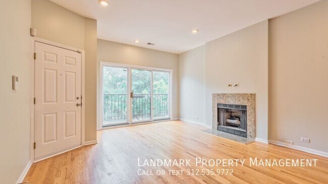 Building Photo - 1524 North Bosworth-Unit 2