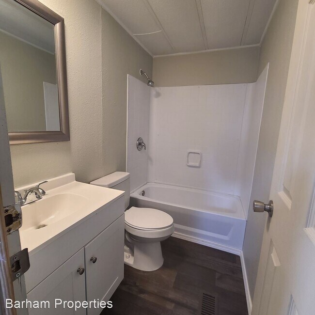 Building Photo - 2 br, 2 bath House - 246 Circle Park Dr.