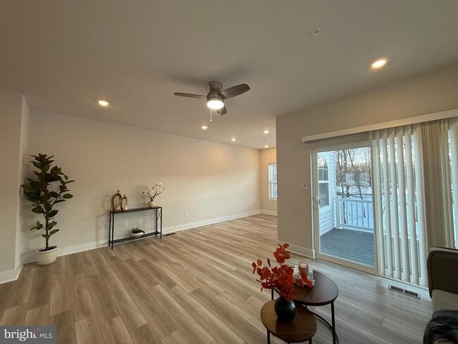 Building Photo - 6828 Winterhill Ln