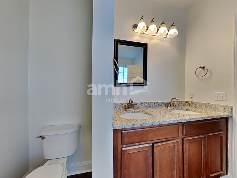 Building Photo - 310 Sanctuary Park Dr