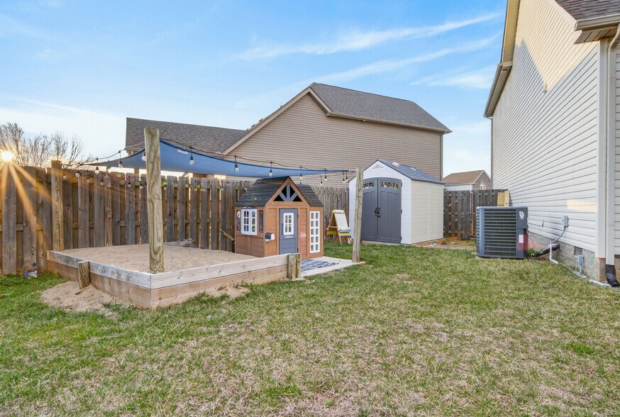 Building Photo - 163 Gabriella Ct