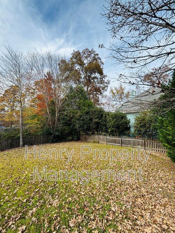 Building Photo - 404 Acorn Falls Ct