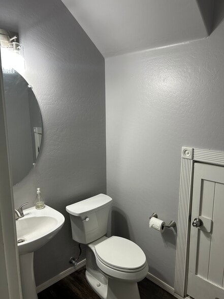 Building Photo - 3621 E Leslie Dr