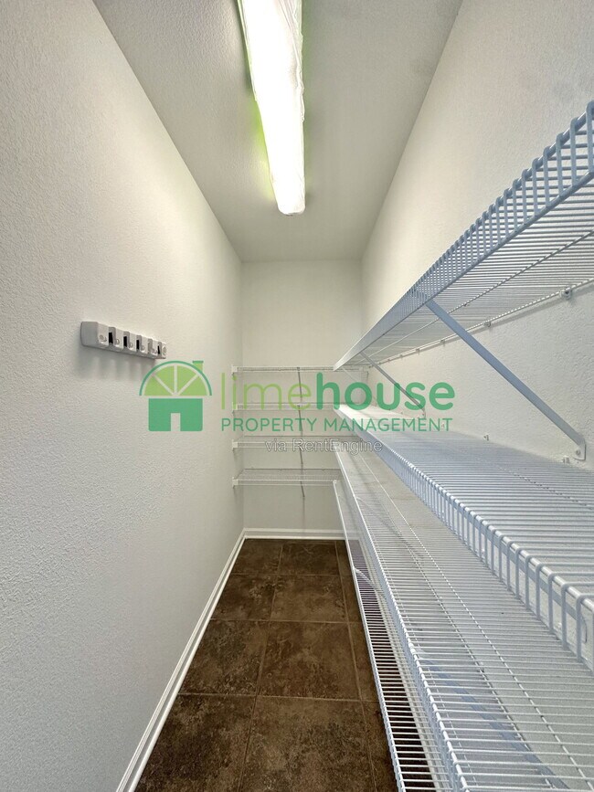 Building Photo - 1503 Vinsa Ct