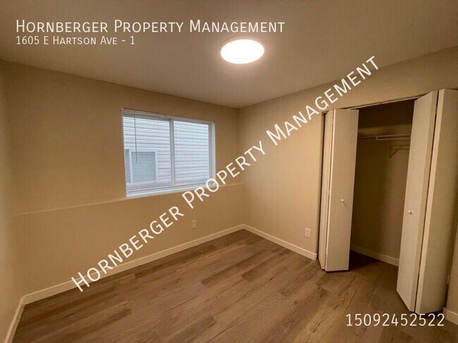 Building Photo - 1605 E Hartson Ave