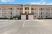 Building Photo - 102 Capri Isles Blvd