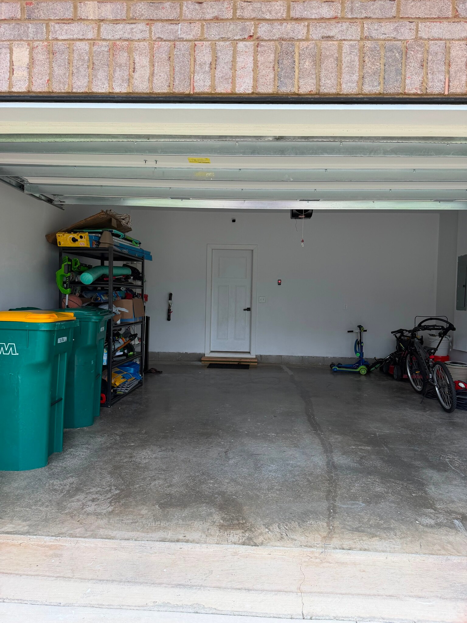 Building Photo - 300 Finnegan Ct