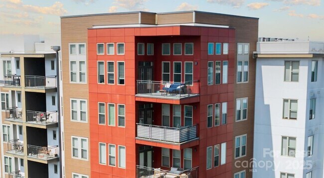 Building Photo - 145 New Bern St