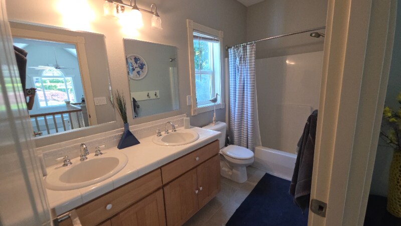Building Photo - 13518 SW Hillshire Dr