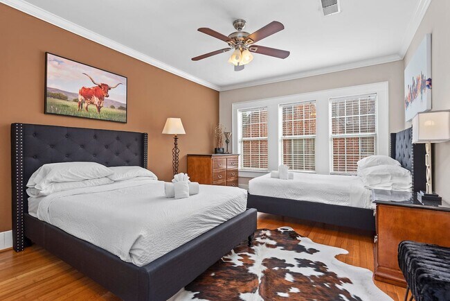 Building Photo - 2406 Arbor St